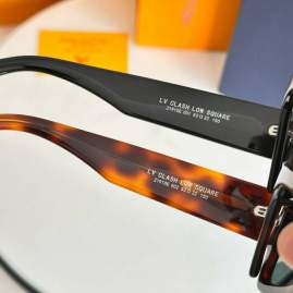 Picture of Louis Vuitton Sunglasses _SKUfw77644601fw